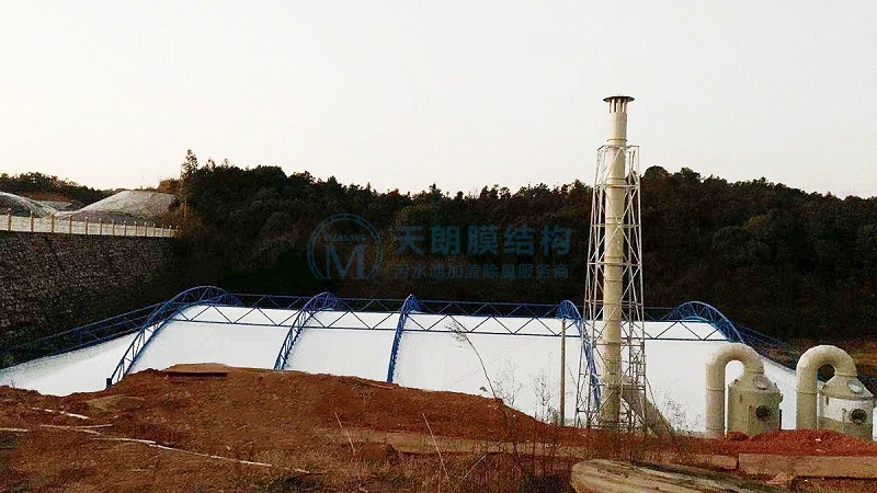 泉湖垃圾滲濾液調(diào)節(jié)池反吊膜密閉項(xiàng)目-3 泉湖垃圾滲濾液調(diào)節(jié)池反吊膜密閉項(xiàng)目-3